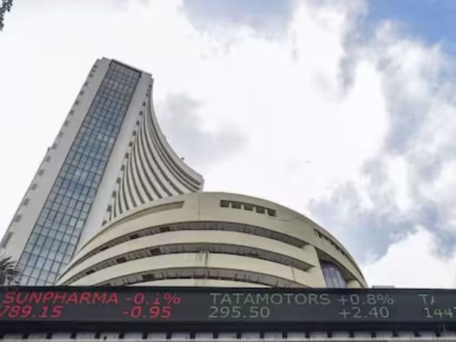 बॉम्बे स्टॉक एक्सचेंज में लगा दिया RDX, 3 बजे होगा धमाका, Email से मिली धमकी बॉम्बे स्टॉक एक्सचेंज में लगा दिया RDX, 3 बजे होगा धमाका, Email से मिली धमकी
