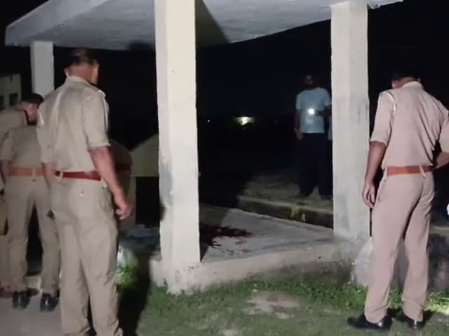 4 बाइक पर पहुंचे 8 बदमाश, जिम संचालक को बुलाया, फिर गोलियों से भूना 4 बाइक पर पहुंचे 8 बदमाश, जिम संचालक को बुलाया, फिर गोलियों से भूना