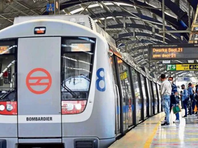 द‍िल्‍ली मेट्रो की येलो लाइन पर 5 घंटे परेशान रहे यात्री, अब DMRC ने बताई वजह