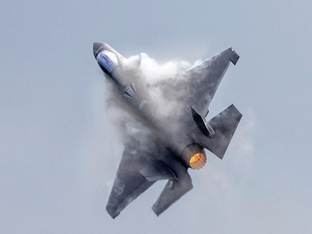 First landing in Kerala, then crash in California, know what is F-35 jet? First landing in Kerala, then crash in California, know what is F-35 jet?