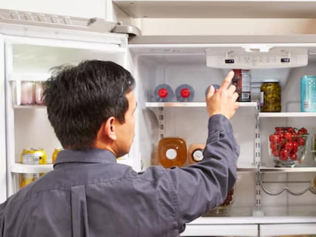 Why do you spend money by calling a mechanic, check yourself or not, whether there is gas in the fridge or not Why do you spend money by calling a mechanic, check yourself or not, whether there is gas in the fridge or not