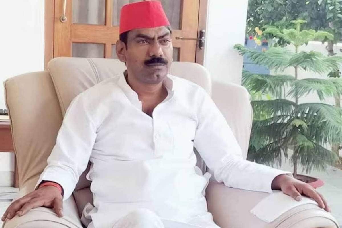 सपा नेता गुलशन यादव की बढ़ी मश्किलें, अब घोषित हुआ 50 हजार का इनाम