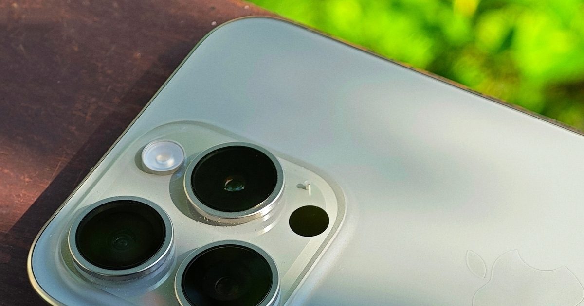 Tach – यही है सही मौका, मार लीज‍िए चौका! कई हजार घट गई iphone 16 pro 256gb की कीमत, खरीद लें