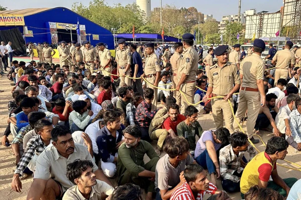 महाराष्ट्र में बांग्लादेशियों के बर्थ सर्टिफिकेट होंगे, लेकिन ये बने कैसे?