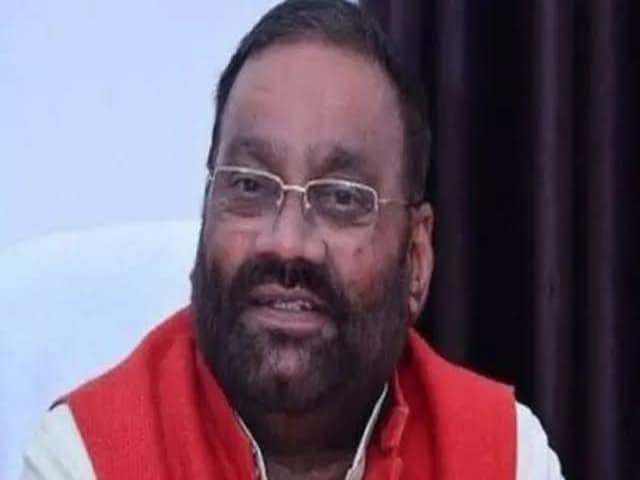 स्वामी प्रसाद मौर्य का घर बना जंग का मैदान… गंगाजल के साथ जुटे हिंदू संगठन! कांवड़ियों पर दिया था विवादित बयान