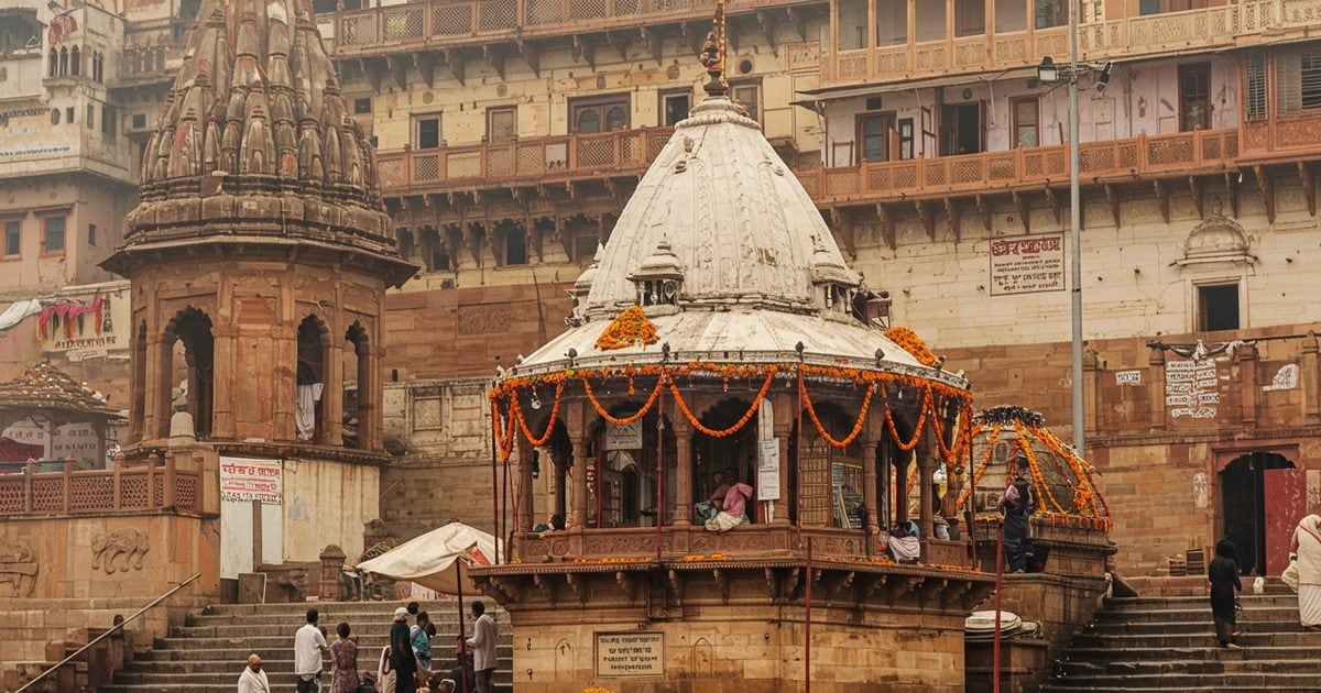 Varanasi Weather: वाराणसी में सुस्त पड़ा मानसून, बढ़ने लगा तापमान, गर्मी से लोग परेशान, जानें कब होगी बारिश?