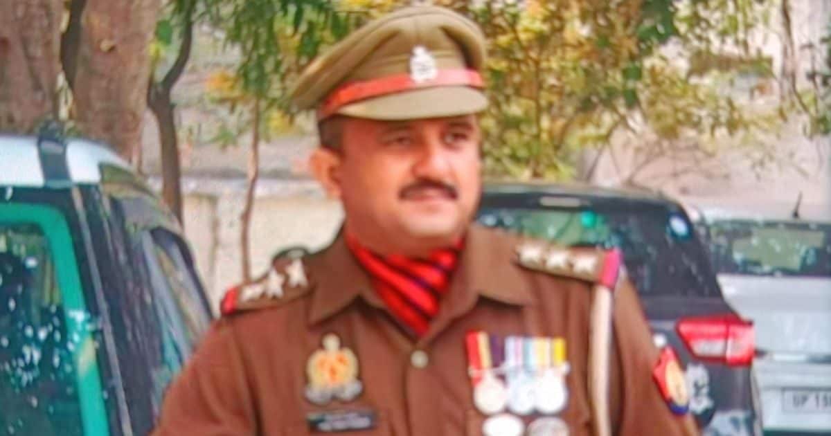 Ghaziabad News: छांगुर का गुर्गा निकला गाजियाबाद क्राइम ब्रांच हेड, पुलिस कमिश्नर ने किया सस्पेंड, जानिए कैसे करता था गैंग की मदद