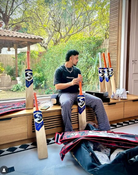 Ishan Kishan, Ishan Kishan net worth, Ishan Kishan Salary, Ishan Kishan income, Ishan Kishan monthly salary, Ishan Kishan luxury life styles, Ishan Kishan expensive watches, Ishan Kishan luxury car, Ishan Kishan team india, Ishan Kishan cricket career, Ishan Kishan mumbai apartment, Ishan Kishan patna house, Ishan Kishan brand endorsement, ईशान किशन, ईशान किशन नेट वर्थ, ईशान किशन कुल संपत्ति 