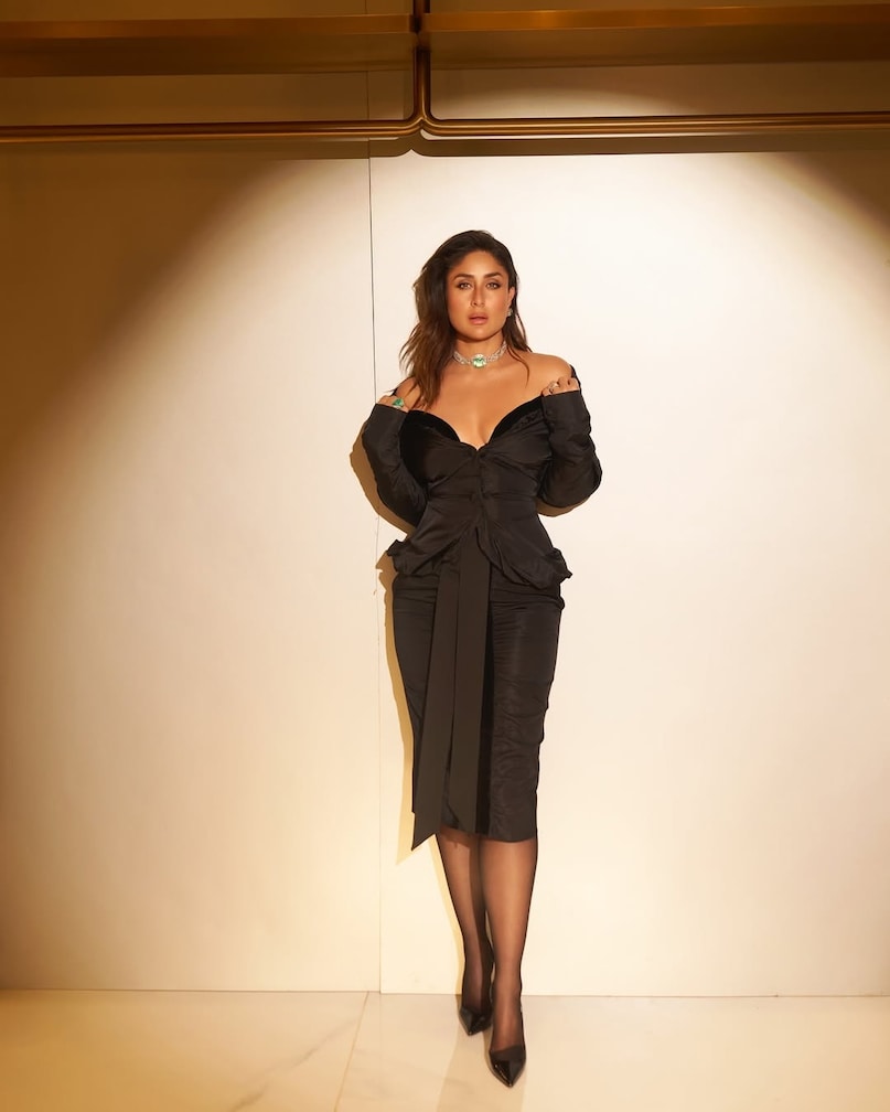 Kareena Kapoor, Kareena Kapoor khan, Kareena Kapoor net worth, Kareena Kapoor age, Kareena Kapoor pregnancy, Kareena Kapoor movies, Kareena Kapoor husband, Kareena Kapoor sister karisma kapoor, करीना कपूर नेटवर्थ, करीना कपूर की जिंदगी, करीना कपूर की बहन Kareena Kapoor, Kareena Kapoor khan, Kareena Kapoor net worth, Kareena Kapoor age, Kareena Kapoor pregnancy, Kareena Kapoor movies, Kareena Kapoor husband, Kareena Kapoor sister karisma kapoor, करीना कपूर नेटवर्थ, करीना कपूर की जिंदगी, करीना कपूर की बहन