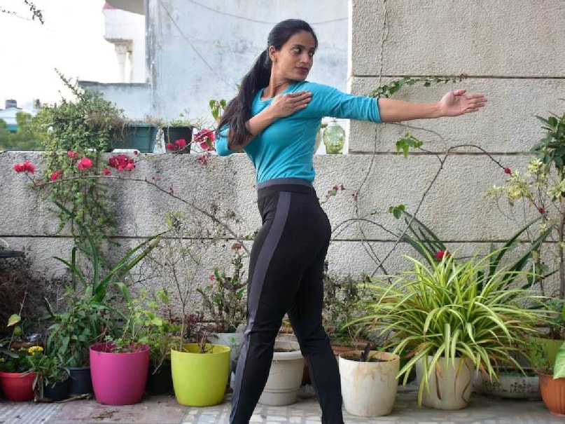 The second is Kati Chakrasana. Standing directly in it, by forwarding the hands, mixing the palms with each other and moving the waist right and left. This yogasan helps prevent diabetes. The second is Kati Chakrasana. Standing directly in it, by forwarding the hands, mixing the palms with each other and moving the waist right and left. This yogasan helps prevent diabetes.