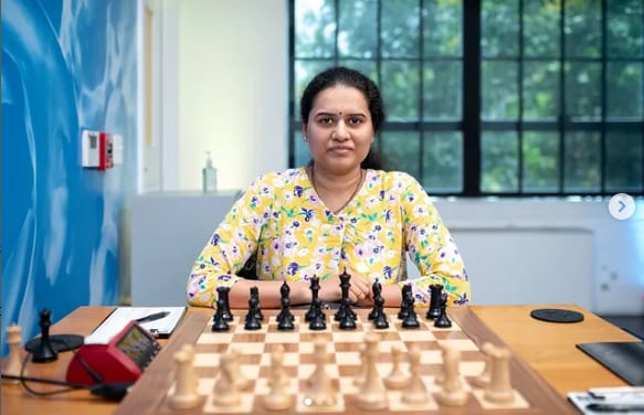 2025 Women's Chess World Cup Final, Fide Women's Chess World Cup Final, Koneru Humpy, Divya Deshmukh, Koneru Humpy Face Divya DISHMUKH FINAL WORLD CHESS, Chess World Cup Final Indian VS India Players, who will win fide woomens chess world cup final, humpy vs deshmukh final, women's chase world cup, feed women chase world cup 2025 Women's Chess World Cup Final, Fide Women's Chess World Cup Final, Koneru Humpy, Divya Deshmukh, Koneru Humpy Face Divya DISHMUKH FINAL WORLD CHESS, Chess World Cup Final Indian VS India Players, who will win fide woomens chess world cup final, humpy vs deshmukh final, women's chase world cup, feed women chase world cup