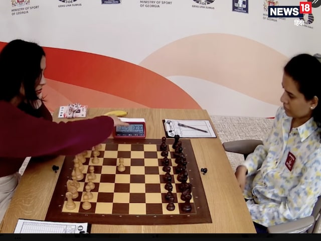 Draw was the first game between Hampi and Divya, whose pan is heavily in the second game? Draw was the first game between Hampi and Divya, whose pan is heavily in the second game?