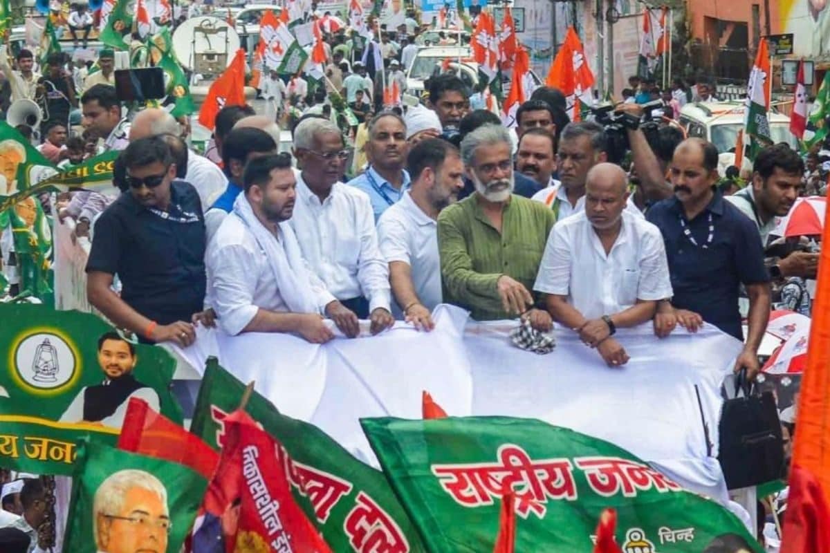 राहुल-तेजस्वी पटना में कर रहे थे चक्का जाम इधर लालू यादव को लेकर आई बड़ी खबर