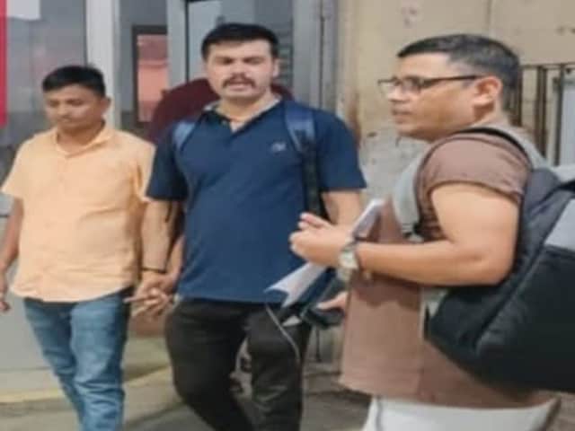नेपाल बॉर्डर पर कुछ ऐसा हो रहा जो 'देश विरोधी है! CBI कर सकती है बड़ा खुलासा नेपाल बॉर्डर पर कुछ ऐसा हो रहा जो 'देश विरोधी है! CBI कर सकती है बड़ा खुलासा