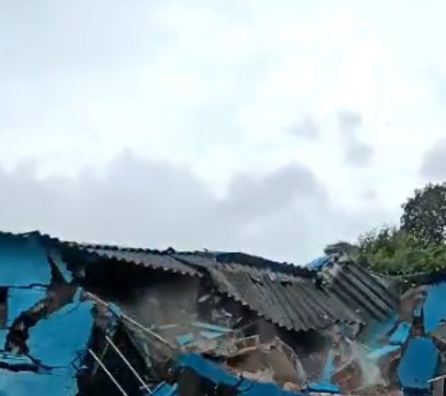 Mumbai Rain Video: मूसलाधार बारिश में भरभरा कर गिरे घर, मायूस देखते रहे लोग, खतरनाक वीडियो वायरल