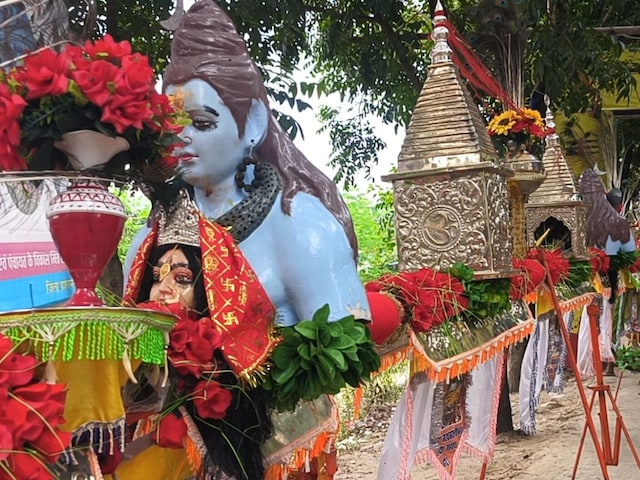 आस्था के आसरे 54 फीट का कांवड़ लेकर निकला जत्था,कांवड़िया पथ पर भोले का जयकारा