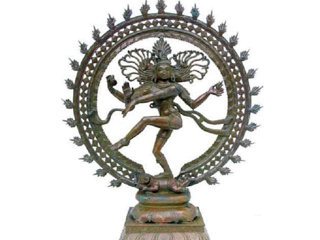 नटराज प्रतिमा में शिव के पैरों के नीचे दबा बौना दानव कौन है, वो क्यों दबा है