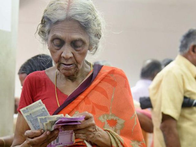 15 हजार से ज्‍यादा कमाने वालों को भी मिलेगी पेंशन! सरकार ने शुरू कर दिया मंथन