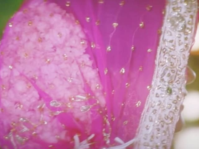 बॉलीवुड की वो टैलेंटेड एक्ट्रेस, जिसे हर कोई बनाना चाहता था अपने घर की बहू, 2 सुपरस्टार खान संग कर चुकीं काम बॉलीवुड की वो टैलेंटेड एक्ट्रेस, जिसे हर कोई बनाना चाहता था अपने घर की बहू, 2 सुपरस्टार खान संग कर चुकीं काम