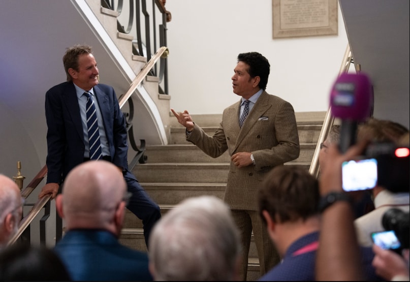 Sachin Tendulkar, Sachin Tendulkar portrait unveiled MCC Museum, Sachin Tendulkar Lords Bell, Sachin Tendulkar rings LORDS Bell, Sachin Tendulkar unveiled portrait, सचिन तेंदुलकर, सचिन तेंदुलकर लॉर्ड्स म्यूजियम 