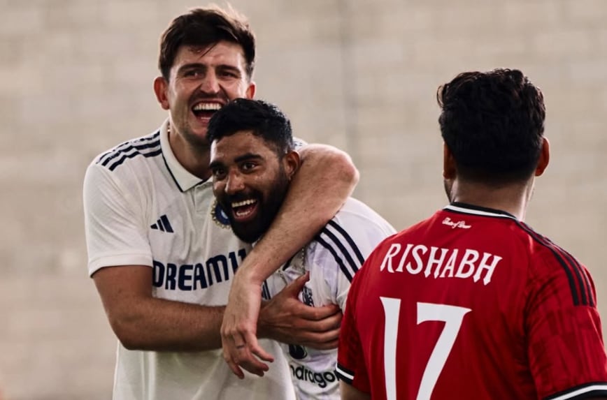 Shubman Gill, Rishabh Pant, Manchester United, Bruno Fernandes, Amad Diallo, Mohammed Siraj Bowls To Harry Maguire, IND vs ENG, IND vs ENG 4th Test, Manchester united footballers play with indian cricketers, शुभमन गिल, ऋषभ पंत, सिराज 