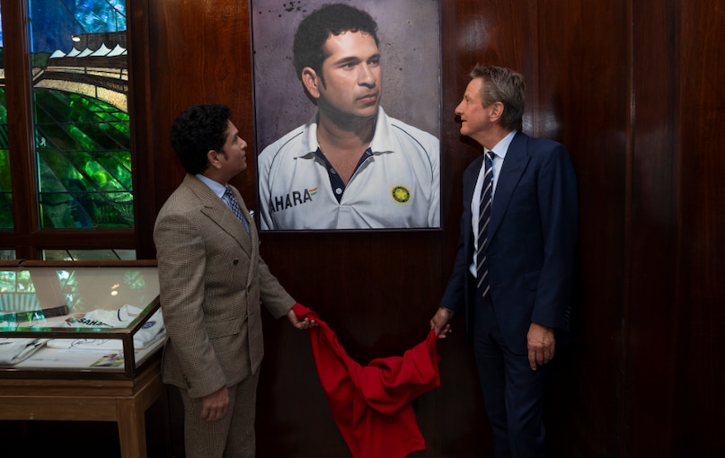 Sachin Tendulkar, Sachin Tendulkar portrait unveiled MCC Museum, Sachin Tendulkar Lords Bell, Sachin Tendulkar rings LORDS Bell, Sachin Tendulkar unveiled portrait, सचिन तेंदुलकर, सचिन तेंदुलकर लॉर्ड्स म्यूजियम 
