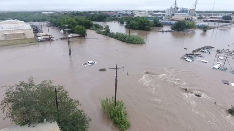 Texas flash flood, usa flash flood, llano river, USA Texas Flash Flood Pictures Texas flash flood, usa flash flood, llano river, USA Texas Flash Flood Pictures