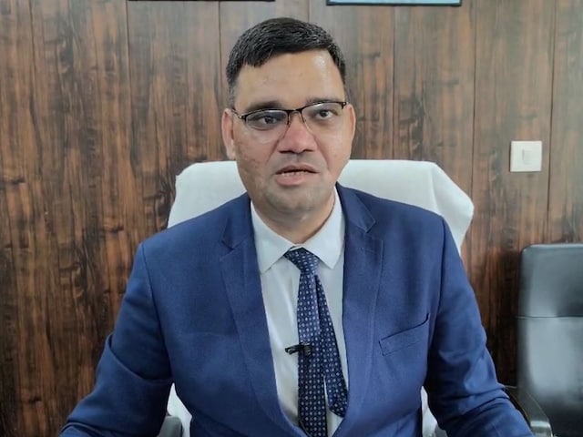 उठक-बैठक लगाने वाले IAS रिंकू सिंह का ट्रांसफर, 36 घंटे में ही हटा दिए गए SDM