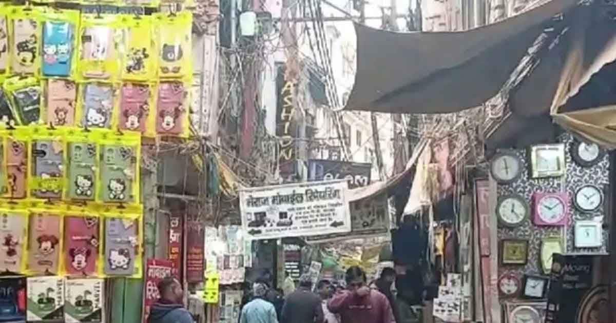 UP News: 6 मस्जिद,189 दुकानों पर बुल्‍डोजर चलने को तैयार.. CRPF, RAF और पुलिस फोर्स मौके पर, यूपी के इस जिले में कभी भी हो सकता है एक्‍शन