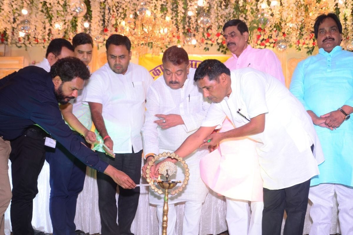 समाजसेवियों और पत्रकारों का हुआ सम्मान स्ट्रिंगर जर्नलिस्टों के लिए उठी मांग