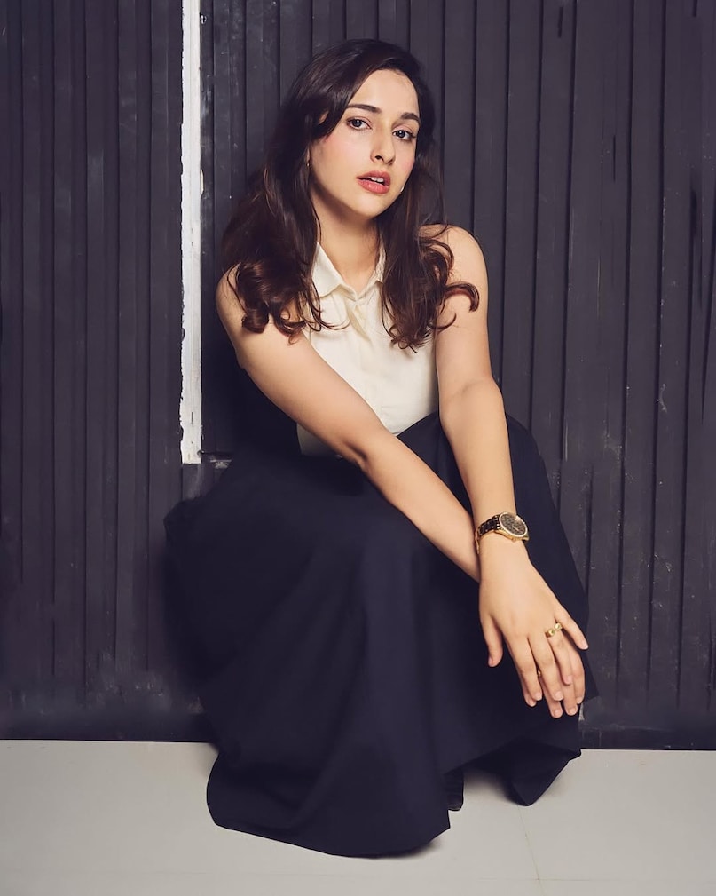 Sadia Khateeb is first actress to shoot in world's largest cave in Vietnam