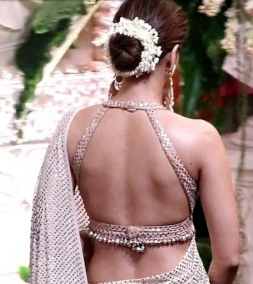 বলিউডের সেরা সুন্দরী বলতেই মনে পড়বে ক্যাটরিনা, করিনা, আলিয়ার কথা৷ তবে এবার তাঁদের টপকে IMDb-এর শীর্ষ ১০ জন সুন্দরী অভিনেত্রীর তালিকায় স্থান পেয়েছেন একেবারে অন্য এক নায়িকা৷ 