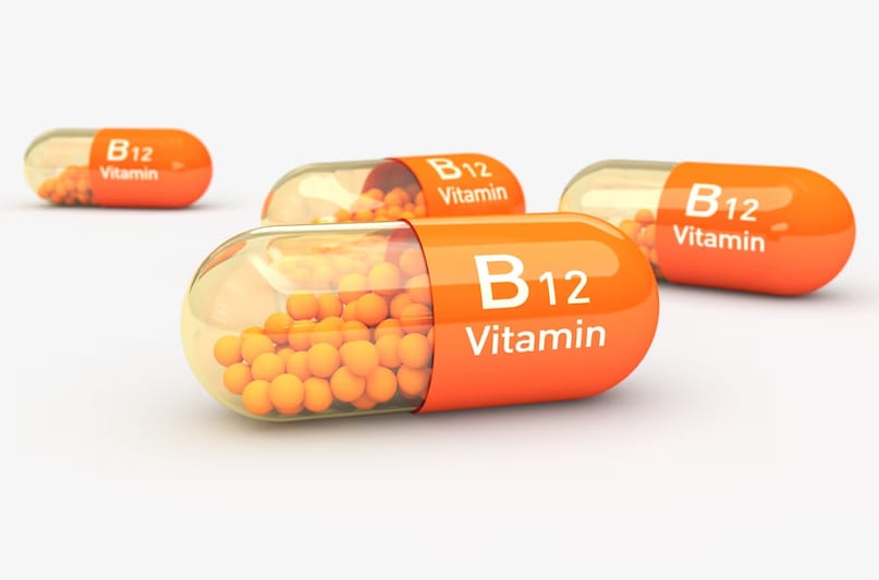 vegetarian foods rich in vitamin B12, vitamin B12 deficiency in vegetarians, veg sources of vitamin B12, symptoms of vitamin B12 deficiency, how to increase vitamin B12 naturally, nerve weakness due to B12 deficiency, विटामिन B12 की कमी कैसे दूर करें, शाकाहारी लोगों के लिए विटामिन B12, नसों की कमजोरी के कारण, विटामिन B12 युक्त शाकाहारी भोजन