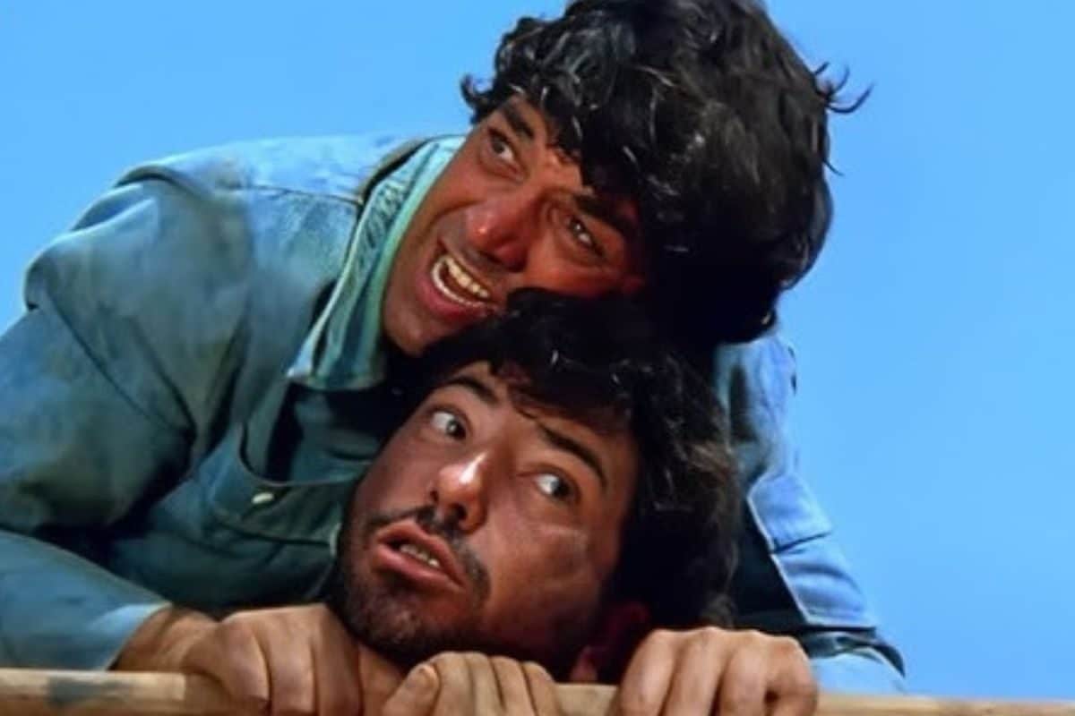 मजबूरी में बदलना पड़ा था 'शोले' का क्लाइमैक्स, चौंका देगा फिल्म का असली अंत