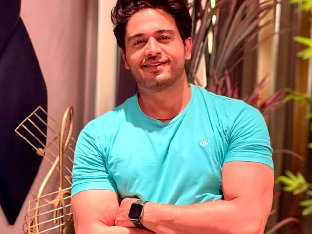 गौरव खन्ना ने खाना बनाने से किया इनकार, तो हुई ट्रोलिंग, अब टीम ने दी सफाई गौरव खन्ना ने खाना बनाने से किया इनकार, तो हुई ट्रोलिंग, अब टीम ने दी सफाई