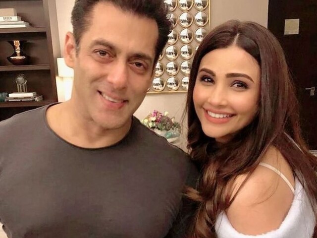 सलमान को जब छोटी लगी डेजी की ड्रेस, कंबल से करवा दिया था कवर