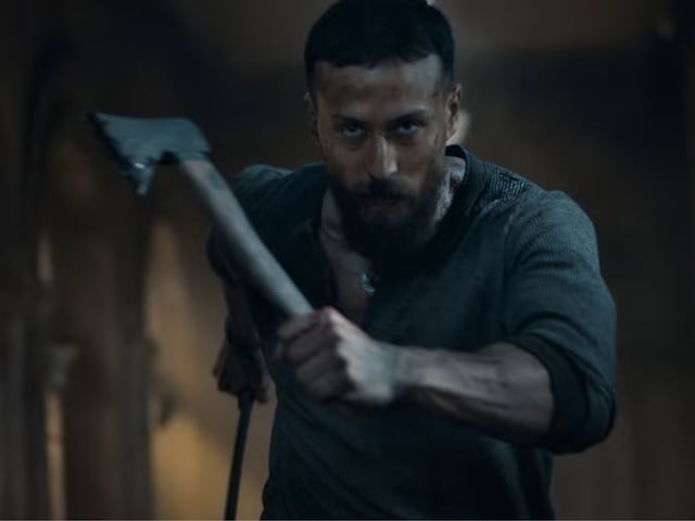 टाइगर ने छेड़ी खूनी जंग, 'बागी 4' का ट्रेलर देख फैंस बोले- 'वाइल्ड फायर है' टाइगर ने छेड़ी खूनी जंग, 'बागी 4' का ट्रेलर देख फैंस बोले- 'वाइल्ड फायर है'