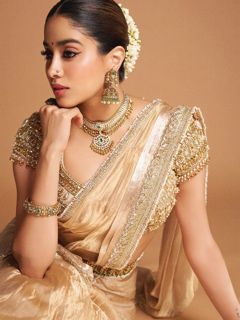 janhvi kapoor golden saree look,janhvi kapoor south indian look, janhvi kapoor param sundari saree, golden silk saree for festive season, south indian saree styling tips, janhvi kapoor saree inspiration, festive saree ideas 2025, how to style golden silk saree, janhvi kapoor traditional look, param sundari janhvi saree look, 