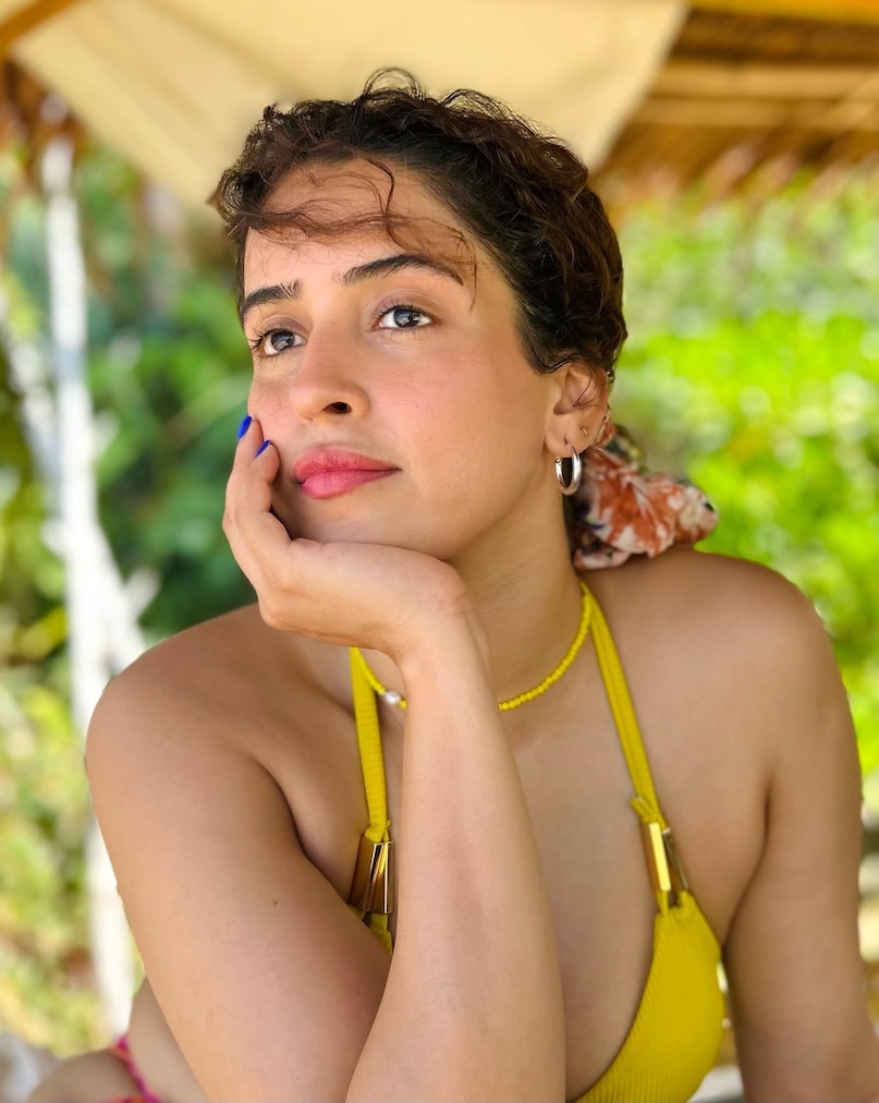 Sanya Malhotra, sanya malhotra bikini photos, sanya malhotra bold pics, sanya malhotra bikini photos viral, aamir khan dangal movie, सान्या मल्होत्रा, सान्या मल्होत्रा बिकिनी फोटोज, सान्या मल्होत्रा बोल्ड तस्वीरें, सान्या मल्होत्रा फिल्म दंगल 