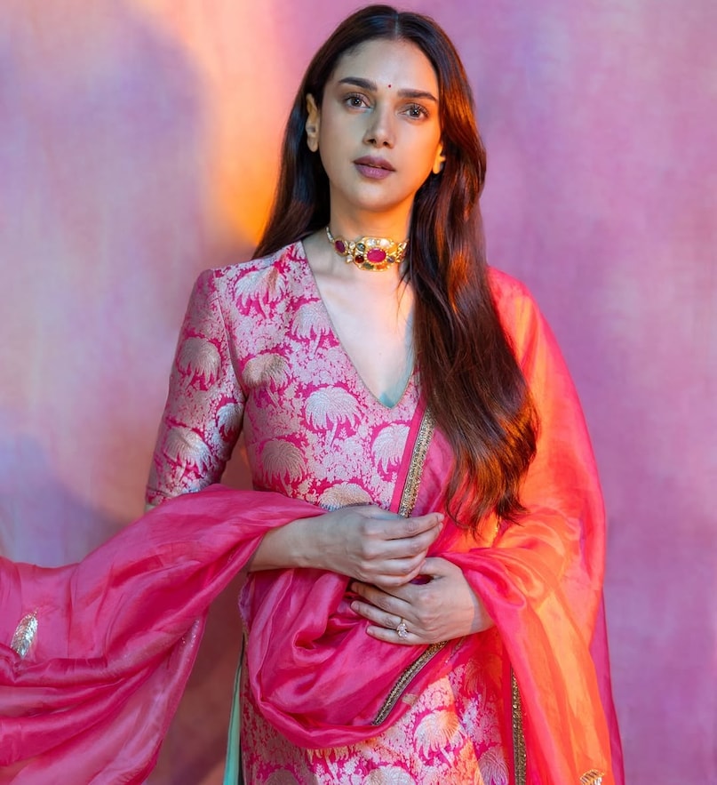 Rakshabandhan Actress Look: Celebrity like Celebrities on Rakshabandhan, take traditional look idea from 6 Bollywood beauties! Photos 3