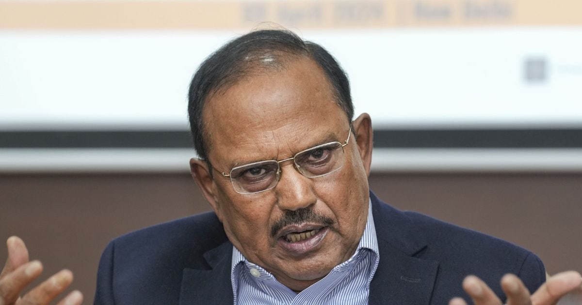 NSA अजीत डोभाल क्यों नहीं रखते मोबाइल फोन, कैसे करते हैं कम्यूनिकेट? खुद किया सबसे बड़ा खुलासा