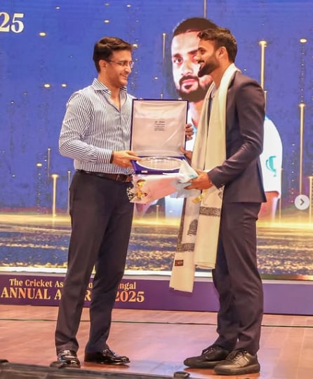 Sourav Ganguly, Sourav Ganguly Cab Awards, Sourav Ganguly Honored Akash Deep, Akash Deep Got Special Award in Cab Annual Function, Cab Annual Function, Cab Annual Function, Akash Deep, Saurav Ganguli Sourav Ganguly, Sourav Ganguly Cab Awards, Sourav Ganguly Honored Akash Deep, Akash Deep Got Special Award in Cab Annual Function, Cab Annual Function, Cab Annual Function, Akash Deep, Saurav Ganguli
