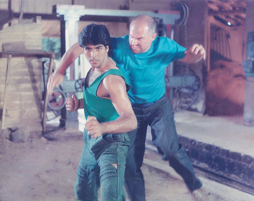 Ajay Devgn, Akshay Kumar, Vivek Mushran, Saugandh, Saudagar, Phool Aur Kaante, अजय देवगन, अक्षय कुमार, विवेक मुशरान, सौगंध, सौदागर, फूल और कांटे