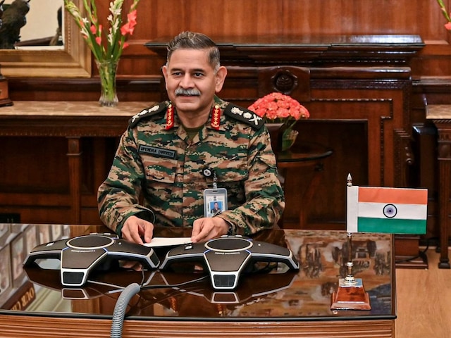 जल्द हो सकता है अगला युद्ध... ऑपरेशन सिंदूर के बीच आर्मी चीफ की चेतावनी जल्द हो सकता है अगला युद्ध... ऑपरेशन सिंदूर के बीच आर्मी चीफ की चेतावनी