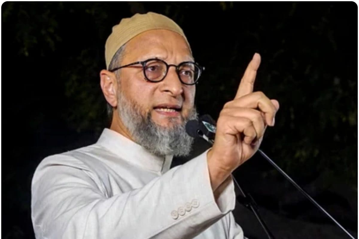 स्वतंत्रता दिवस पर बूचड़खानों और बीफ की दुकानों को बंद कराने पर भड़के ओवैसी