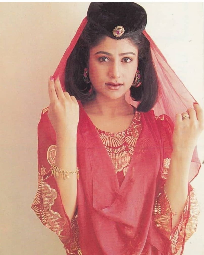 Ayesha Jhulka, Ayesha Jhulka life story, Ayesha Jhulka affairs, Ayesha Jhulka movie dalal, Ayesha Jhulka controversy, Ayesha Jhulka Mithun Chakraborty, actress controversies, celeb intimate scenes, आयशा जुल्का, आयशा जुल्का लाइफ स्टोरी Ayesha Jhulka, Ayesha Jhulka life story, Ayesha Jhulka affairs, Ayesha Jhulka movie dalal, Ayesha Jhulka controversy, Ayesha Jhulka Mithun Chakraborty, actress controversies, celeb intimate scenes, आयशा जुल्का, आयशा जुल्का लाइफ स्टोरी