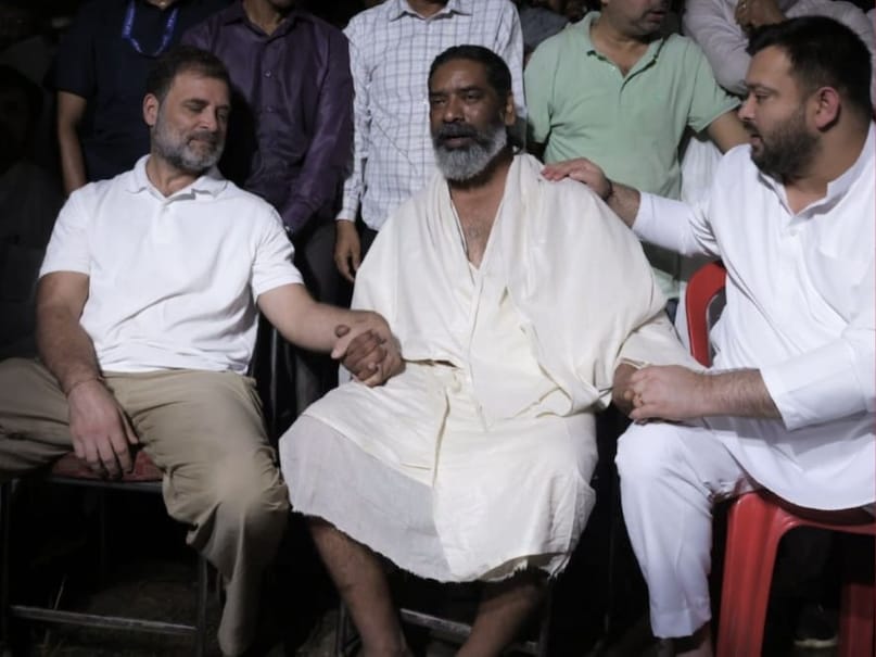 rahul gandhi new game plan in bihar , tejashwi yadav rahul gandhi hemant soren meeting news , bihar chunav 2025 , will tejashwi yadav quit rahul gandhi friendship , shibu soren last rites news , Rahul Gandhi bihar chunav 2025 , राहुल गांधी , तेजस्वी यादव , शिबू सोरेन , हेमंत सोरेन rahul gandhi new game plan in bihar , tejashwi yadav rahul gandhi hemant soren meeting news , bihar chunav 2025 , will tejashwi yadav quit rahul gandhi friendship , shibu soren last rites news , Rahul Gandhi bihar chunav 2025 , राहुल गांधी , तेजस्वी यादव , शिबू सोरेन , हेमंत सोरेन