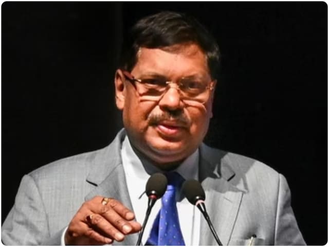 और तीसरा मैं था... CJI बीआर गवई ने बताया, कॉलेज में कौन लगाता था उनकी हाजिरी? और तीसरा मैं था... CJI बीआर गवई ने बताया, कॉलेज में कौन लगाता था उनकी हाजिरी?