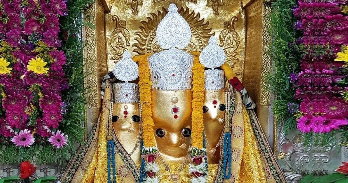 हर दिन करें मां बगलामुखी का यह सरल उपाय, कुल देवताओं की कृपा से जीवन में आएगी तरक्की