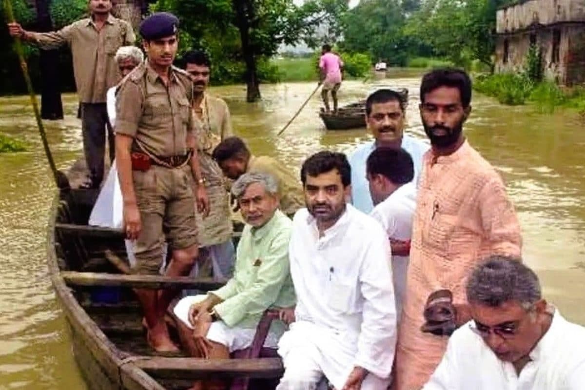 संजय झा आखिर लालू-राहुल को किस फैसले की दिला रहे याद? यह तस्वीर हुई वायरल